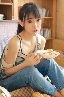 小舞怀孕开襟乳液狂飙